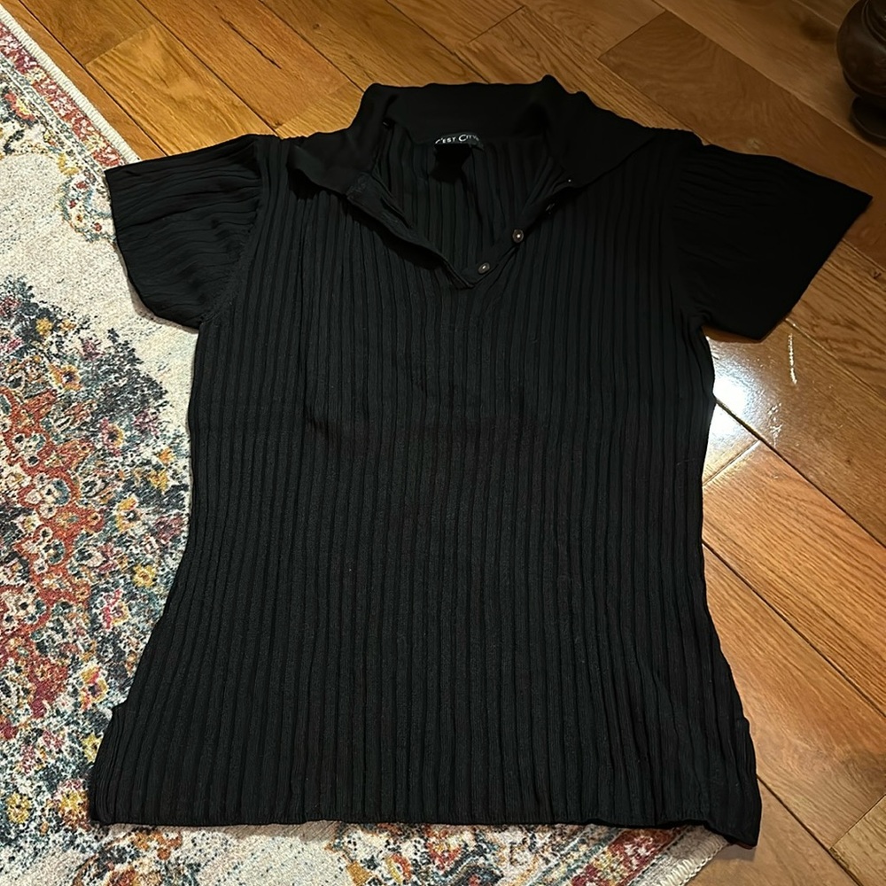 Vintage C’est City Knits black short sleeve collared blouse